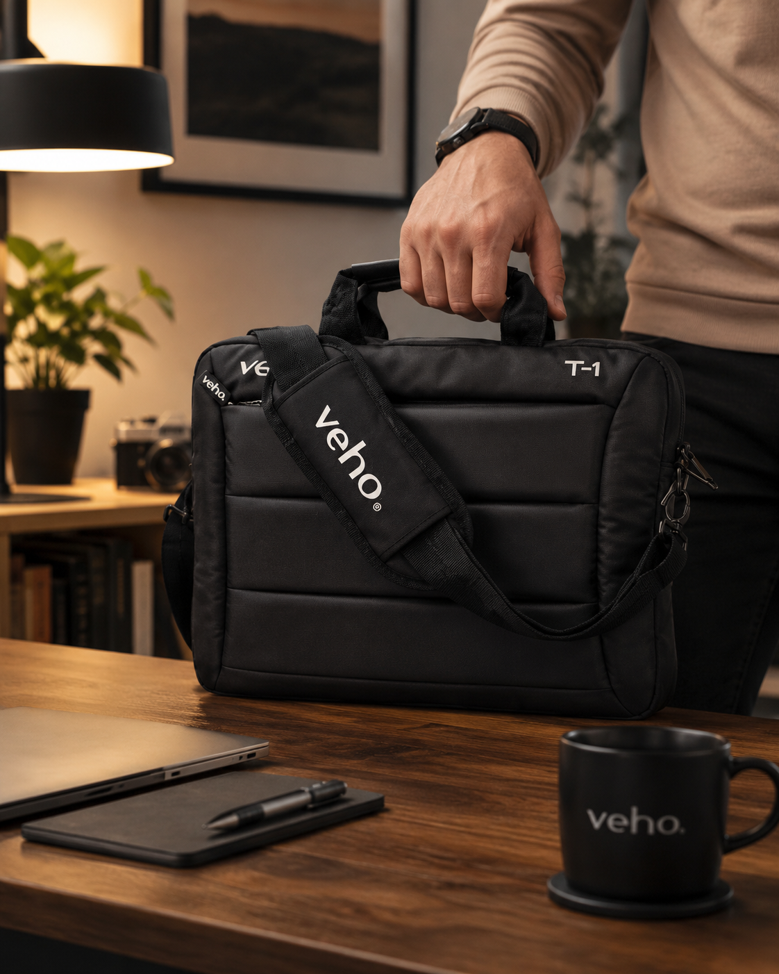 Veho T-1 Laptop Bag with Shoulder Strap for 15.6-in Notebook/ 10.1-in Tablets - Black