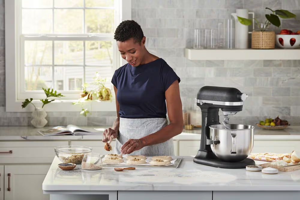 KitchenAid® 7 Quart Bowl-Lift Stand Mixer - Cast Iron Black